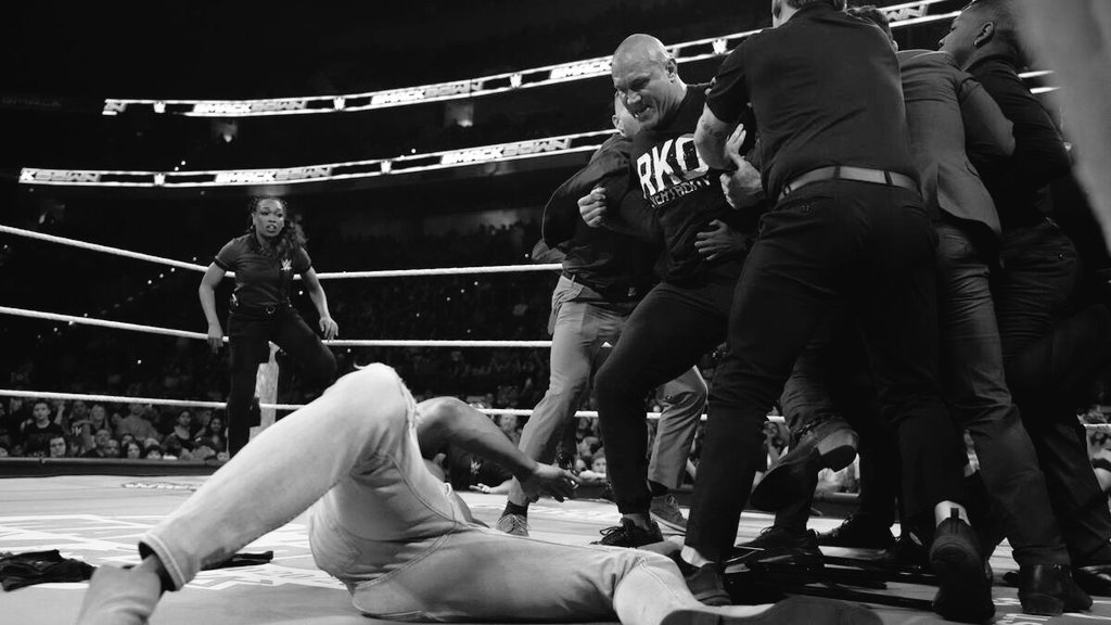 Paint the world Red.┊@RandyOrton parody account. tweet media