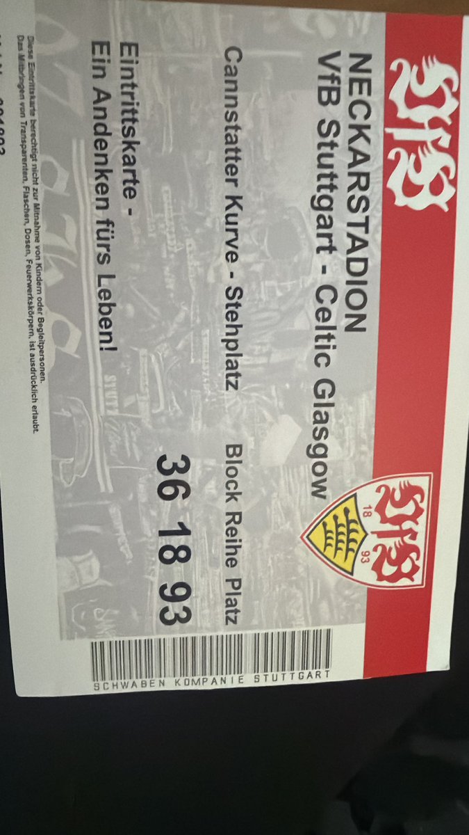stgtrobin's tweet photo. @oberrangboomer @1910_Ottensener Die schwabenkompanie hat bei allen internationalen Spielen kostenlos Tickets verteilt (zumindest in der Kurve) https://t.co/5Q9re8l2YI