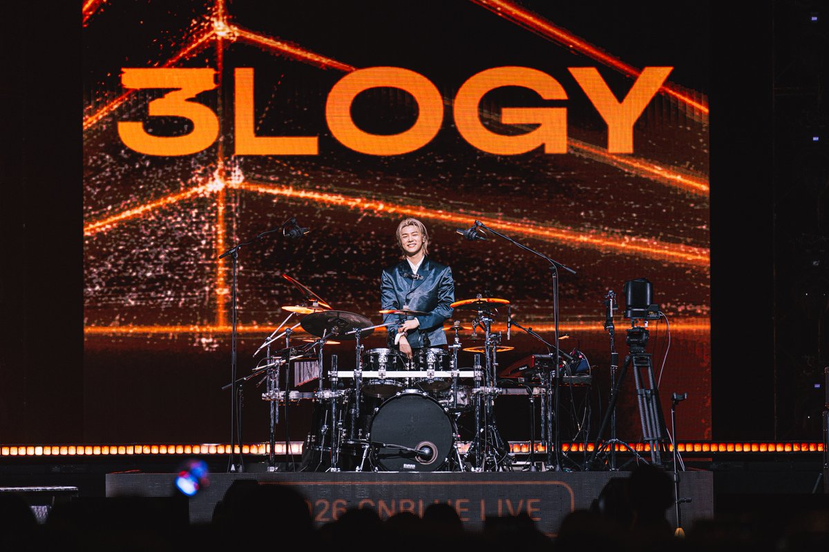 StarArena_'s tweet photo. 📷 Check out the official photos and relive the moments from <2026 CNBLUE LIVE WORLD TOUR ‘3LOGY’ in Singapore> 

🔗 https://t.co/P3RVPTLdyG

Photo credits: @ckstarsg 

#CNBLUE #CNBLUEinSG #씨엔블루 #3LOGYINSINGAPORE https://t.co/eAbj7kphWH