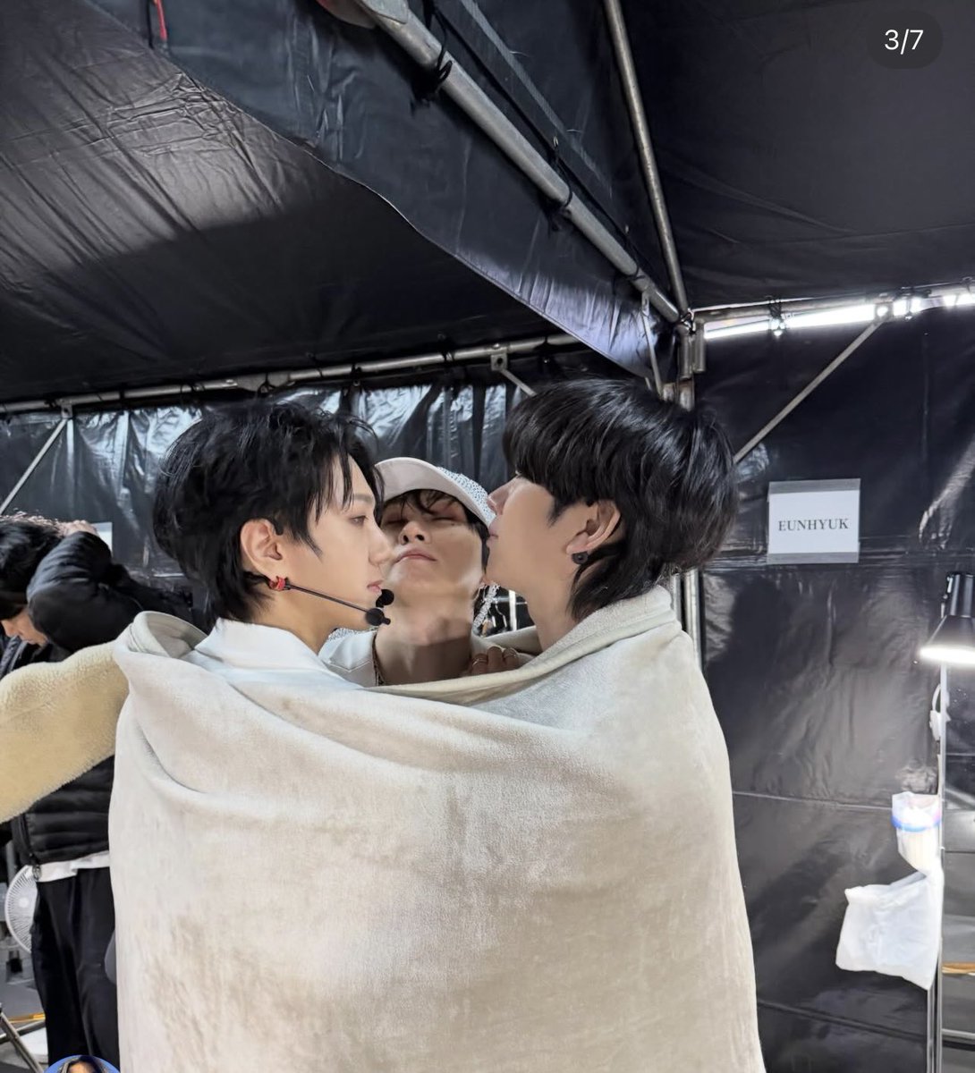 yesungmeoww's tweet photo. WHAT IS W THESE YECHUL WINS TODAY??? #yechulalwayswins #thankyouhyukjae https://t.co/JydqGABxAp