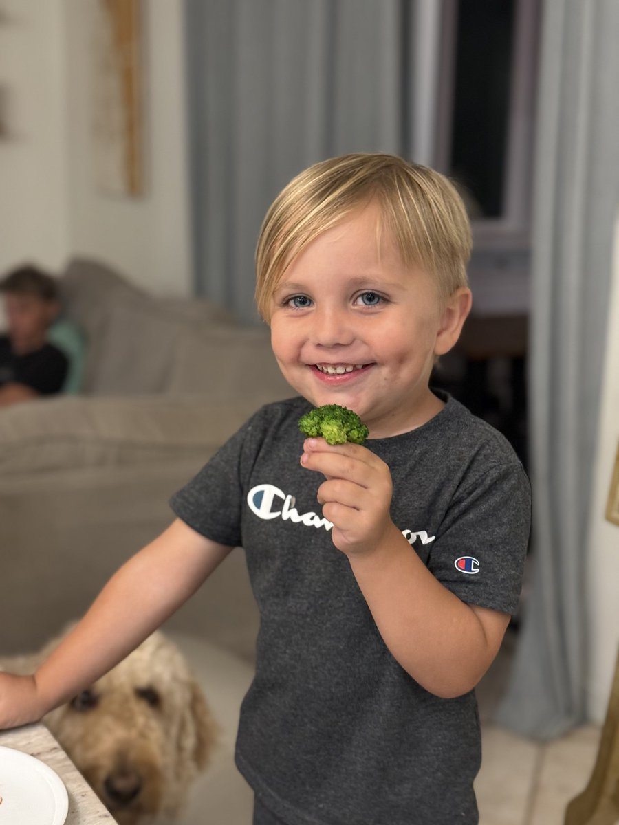 CFB What Not To Wear tweet media