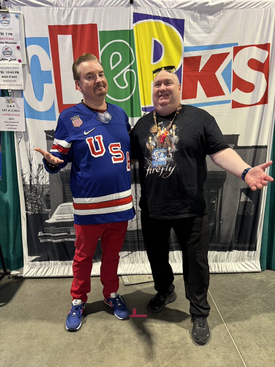 Awesome weekend!!  Met the cast from Clerks!!   Clerks 2 is one of my absolute favorites..  these guys were all so cool