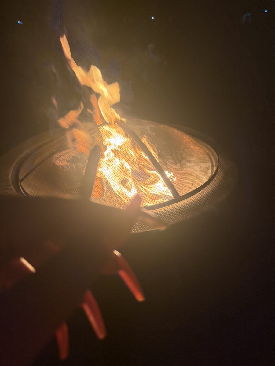 Snackiee Chann tweet media