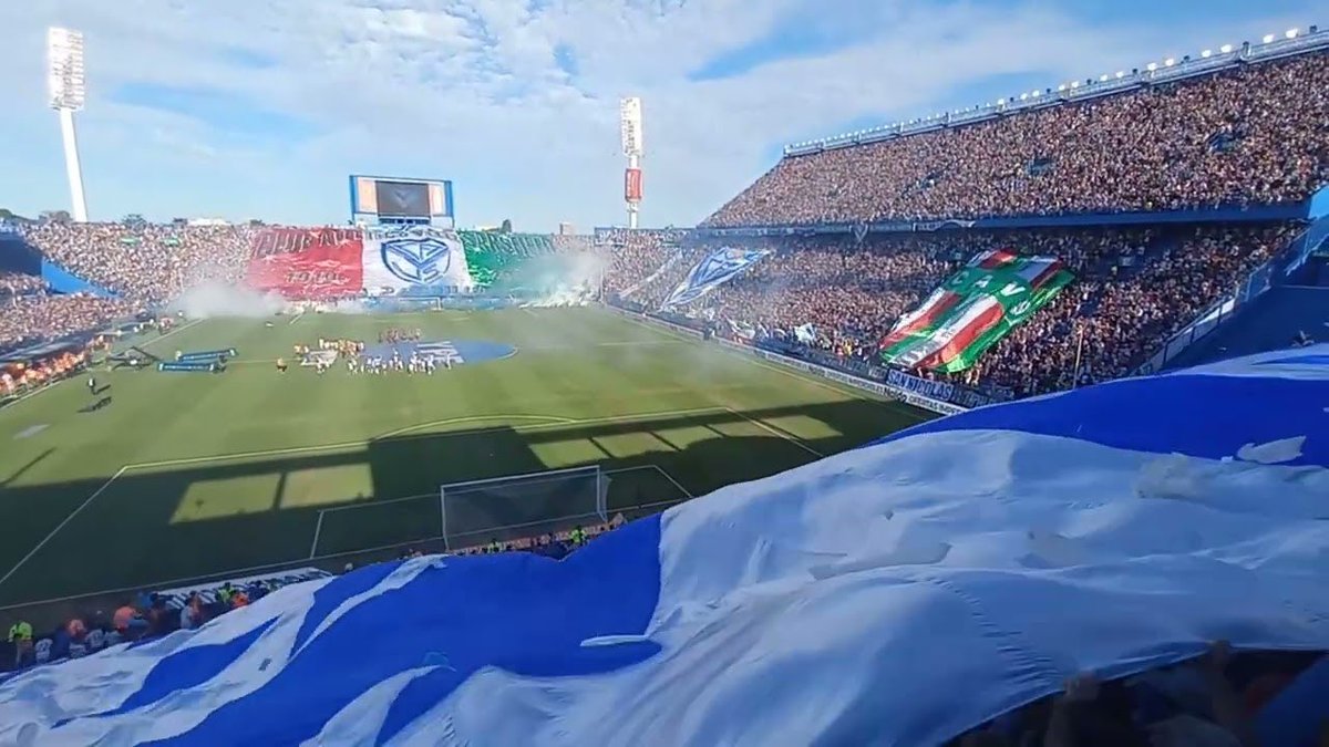 aguspeere's tweet photo. @zofismo @ElBianchista @seguimientoCarp “En un mal momento no me quiero imaginar como estarian esas tribunas” Velez si perdia se iba al descenso… https://t.co/3v6YvweXWb
