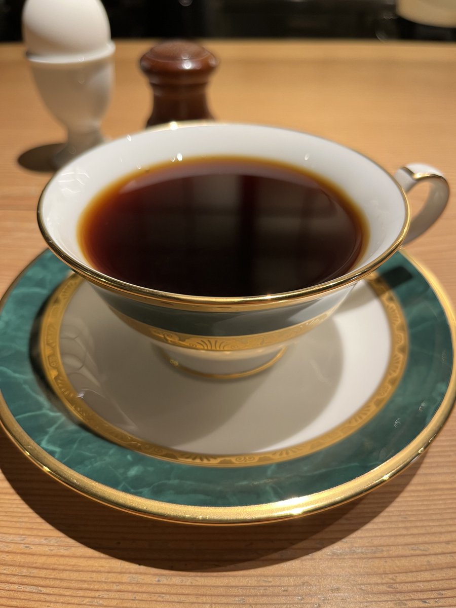 しおしお tweet media