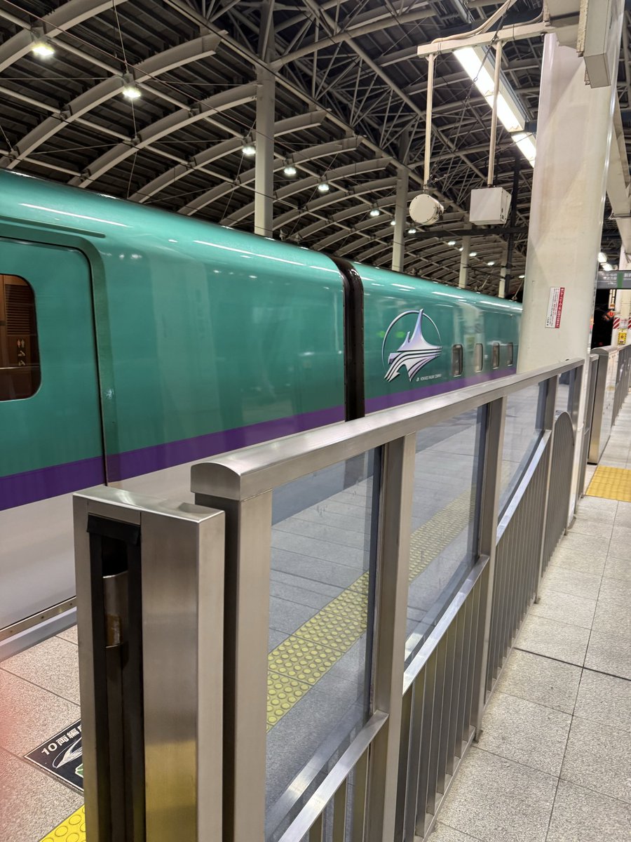 boring_geo's tweet photo. H5系は初めて見た https://t.co/3qm8Mk8PsC