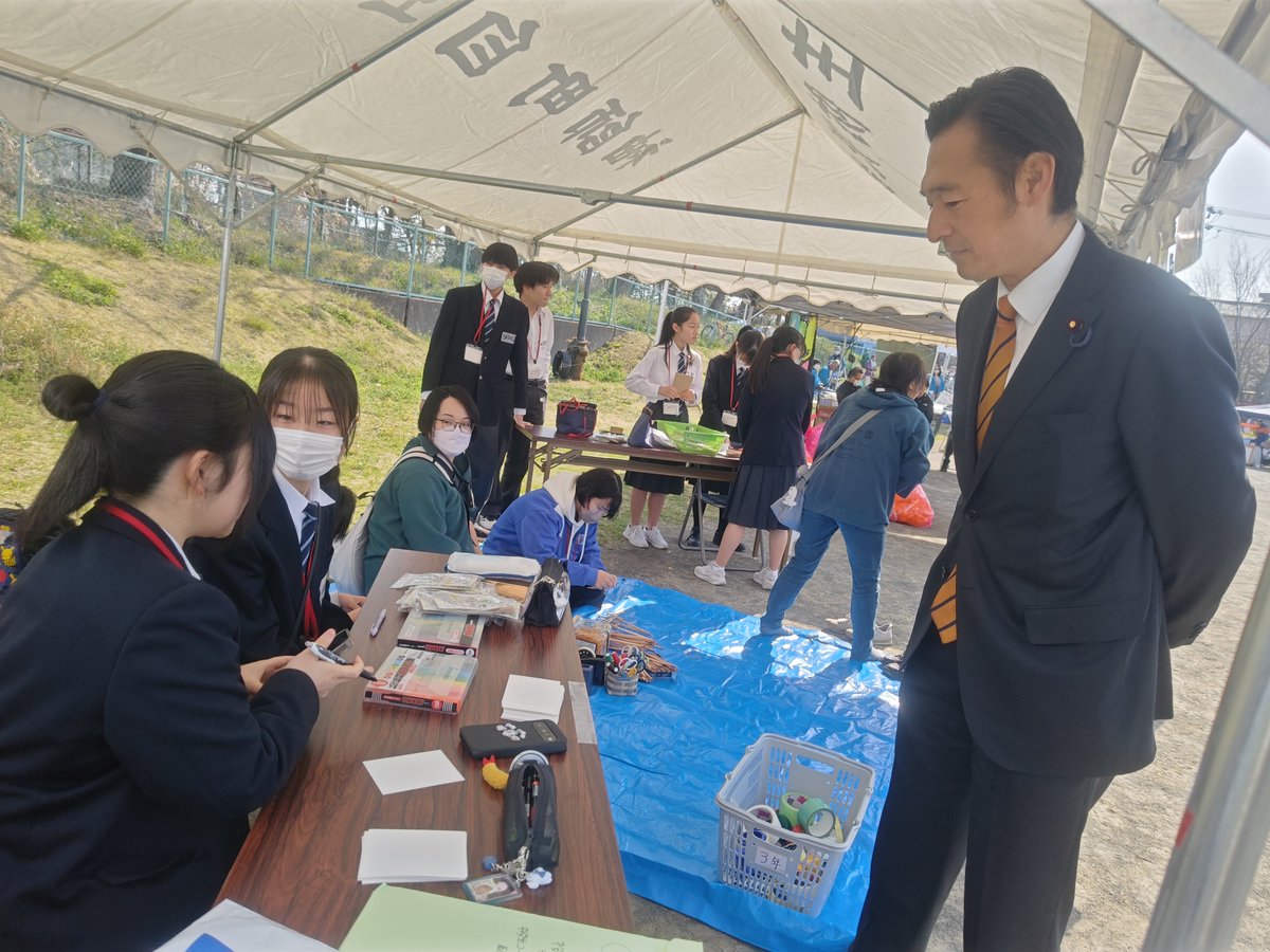 第34回庵原川さくらまつりに参加しました🌸
満開まではまだ時間がかかりそうですが😆
地元の皆さまによる温かい手作りのお祭りで、自治会・女性部・各種団体・少年団など多くの皆さまが力を合わせて開催！
地域の絆と活気を感じる素晴らしい一日となりました😄
#ふかざわ陽一
#清水区
#さくら

@いち