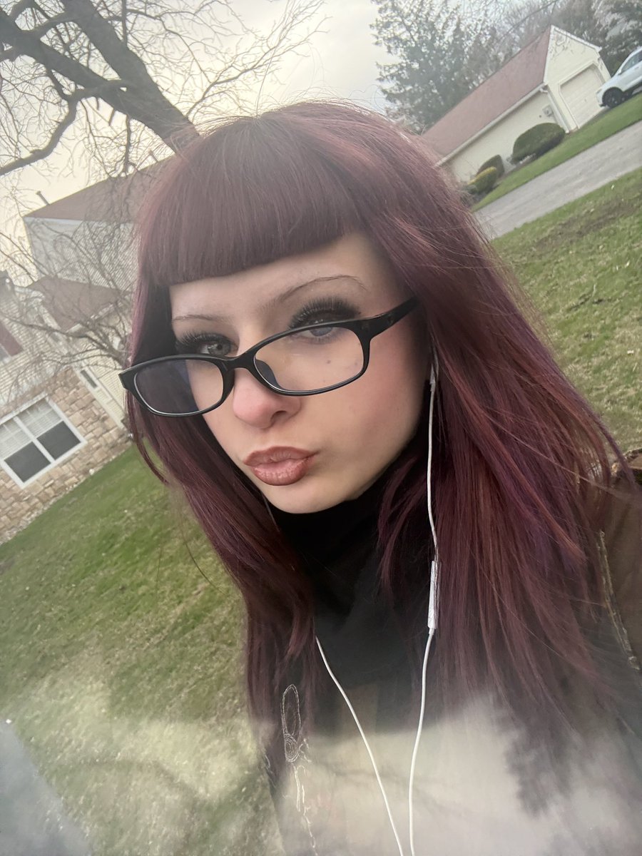 evuskitteh's tweet photo. who wants to moot up https://t.co/YyNw6vPiNl