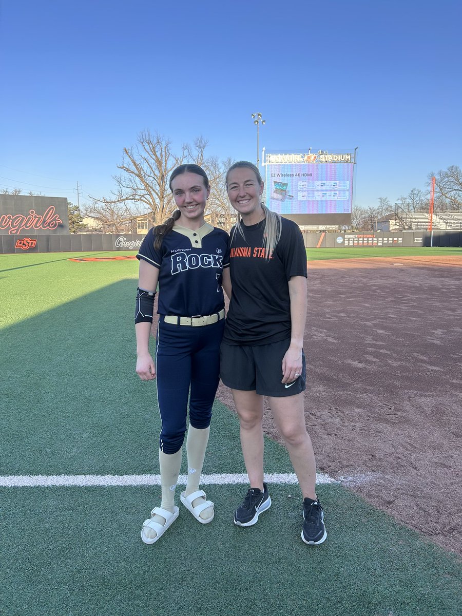 Nina Gross tweet media