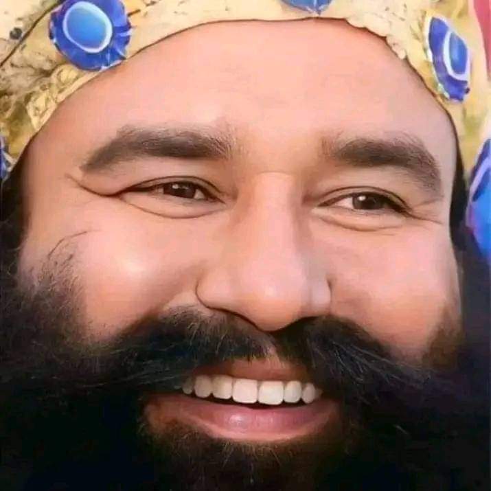 rekhainsa0081's tweet image. तुम्हारी मुस्कान एक ऐसा वरदान है,
जो हर गम को भूला देती है,
रोते हुए व्यक्ति भी देख लें,
तो उसके चेहरे पर हंसी ला देती है।
#SaintMSG Daatar ji🙏❤️