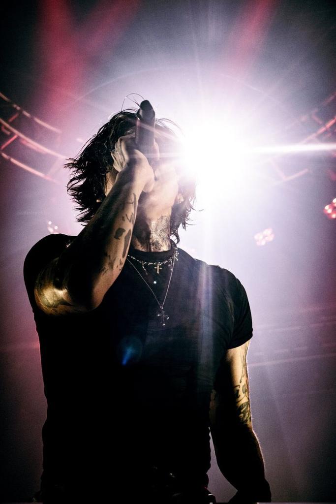 Riias 🌑 Mito's #1 fan!! tweet media