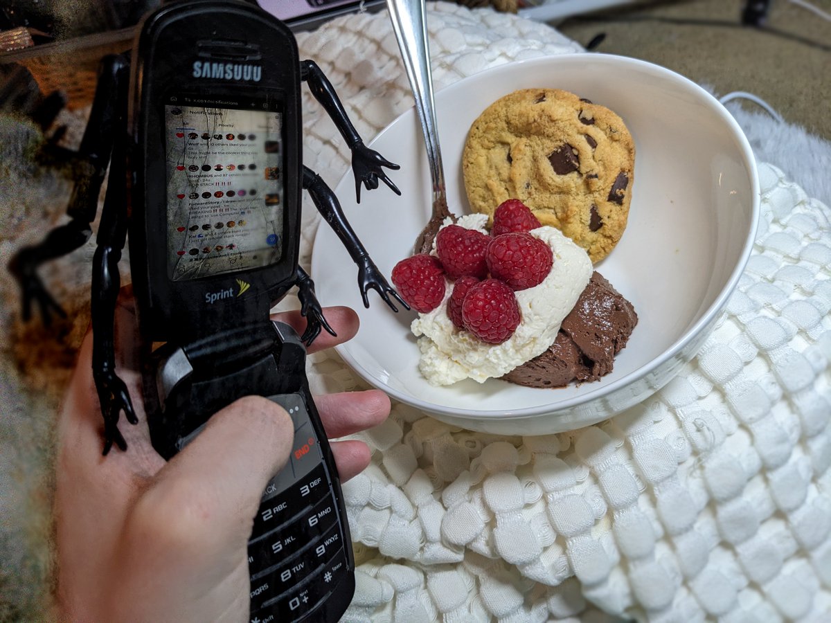 ☁️ io tweet media