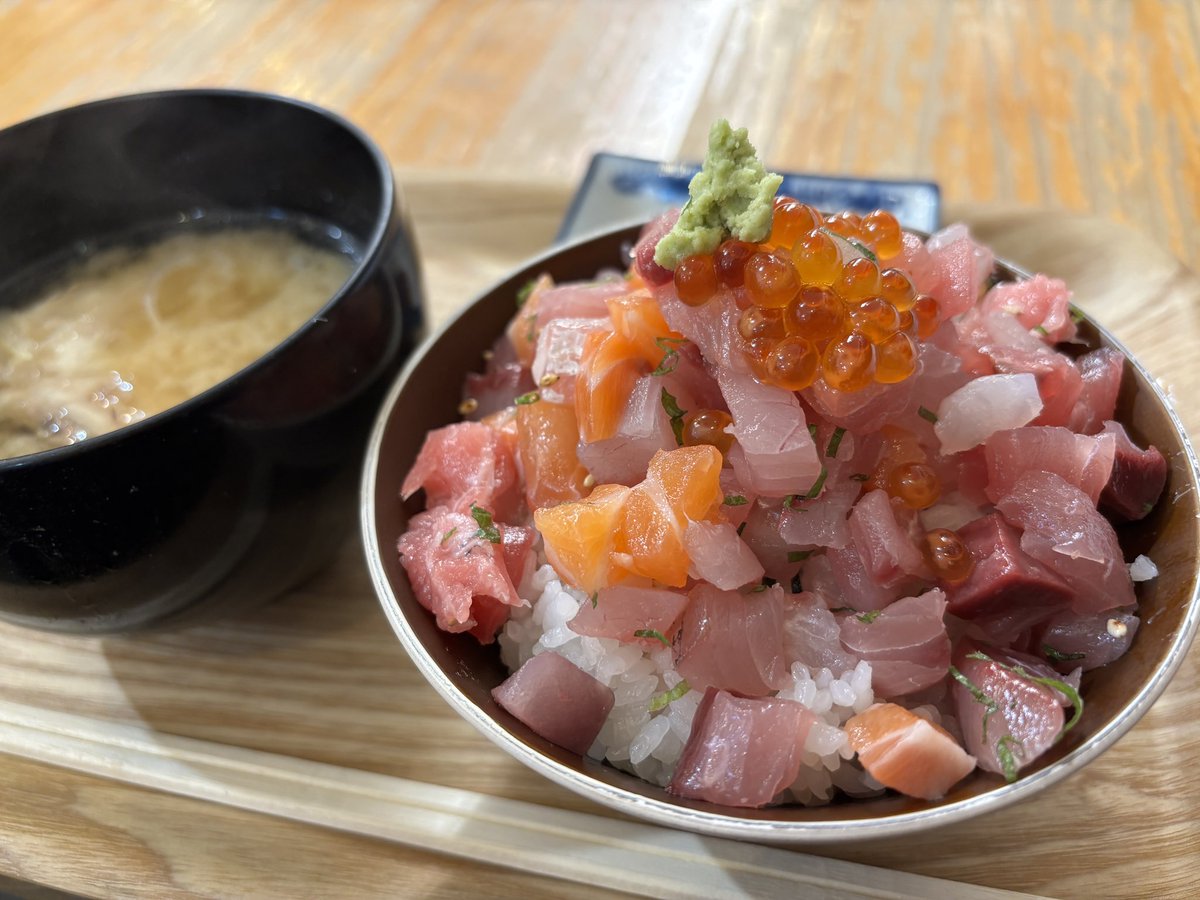 さとえい tweet media