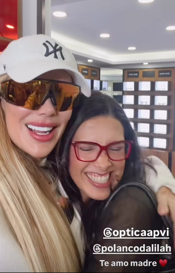 _Zifl's tweet photo. Mi matrimonio lavanda🪻,mi #DaliNel 💜♥️ juntos, y de shopping 🕶️ , que recuerdos #TeamDia, me encanta que graben contenido, porque se les extraña @DalilahPolanco @yosoyshiky @Ninelconde ☀️🫶🏻 https://t.co/hyG0yYv7oD