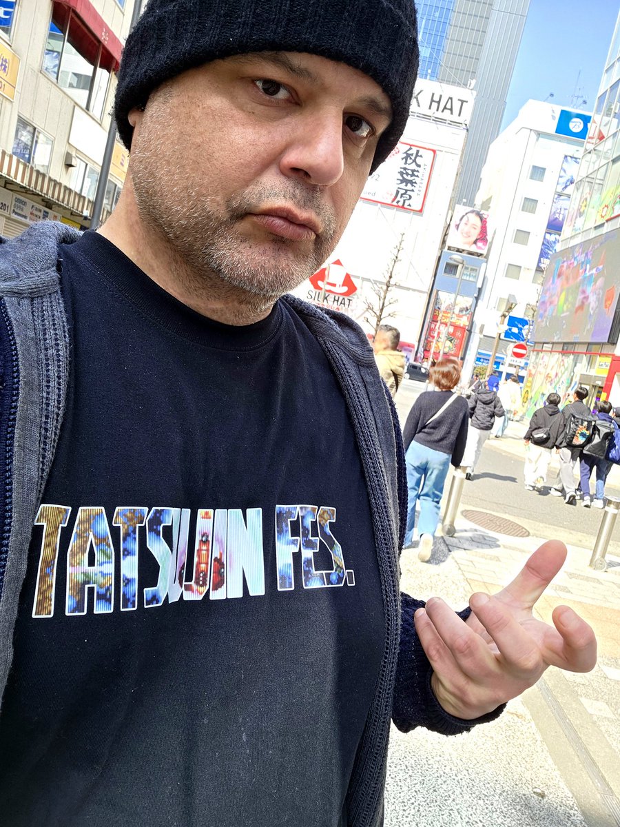 Cloud_Saeba's tweet photo. 昨日RETRO GAME SUMMITのミカド物販で特価でこんな素敵なT-SHIRTを買いました❗🥰💯
XXLサイズだったのでラッキー❗🤩
昔からTATSUJINシリーズの大ファンで、新作がリーリスされるのをめっちゃ楽しみにしてます‼️❤️🎉
#ミカド #TATSUJIN #RETROGAMESUMMIT https://t.co/TbQFmxWbMb