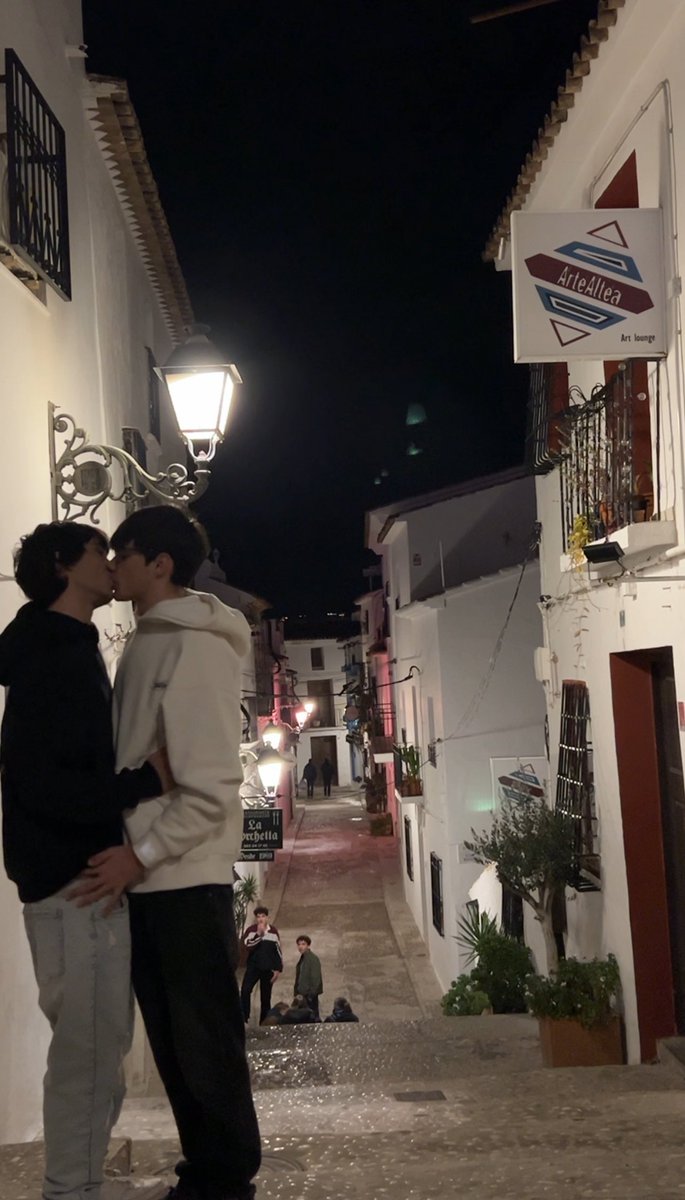 oscar 💛 ;) tweet media