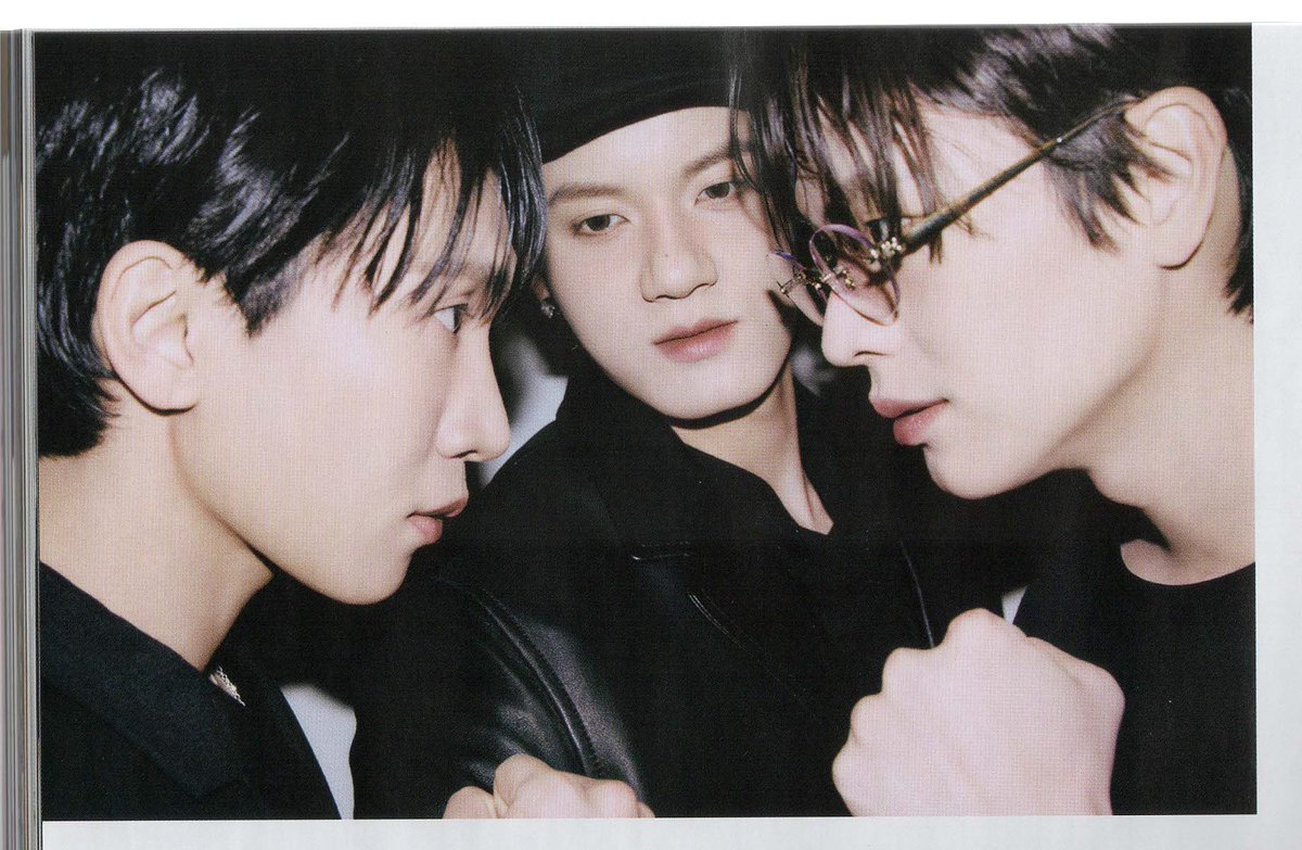 #육성재 코스모폴리탄 
2026. 4월호 scan