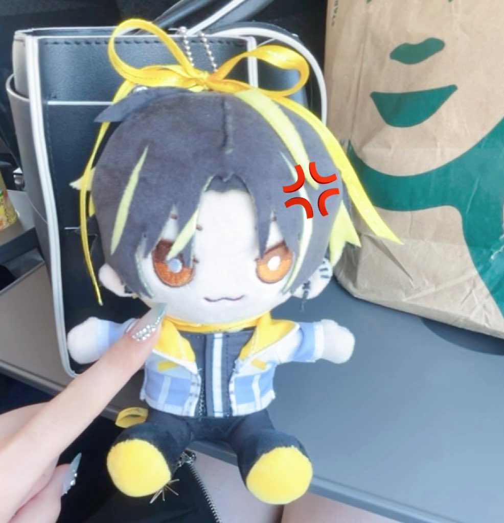 lainyan730's tweet photo. バッグの付け方分からなかったからリボンぐるぐる巻きの愚行

おこでかわいい https://t.co/NeFXgje56W