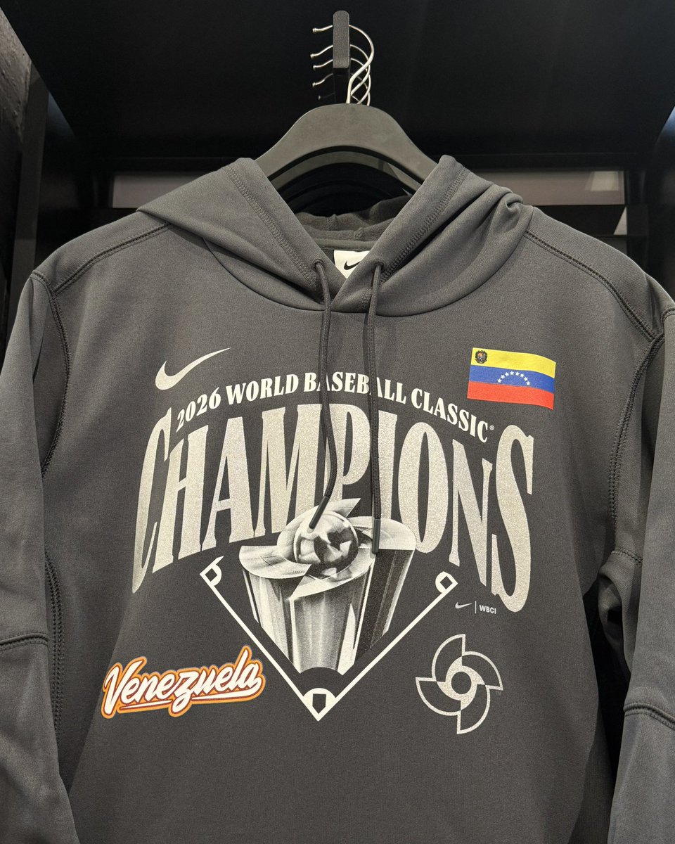 Nike va con todas con estos diseños del equipo ganador del <a href="/WBCBaseball/">World Baseball Classic</a> es posible que estén disponibles en su tienda oficial 😎