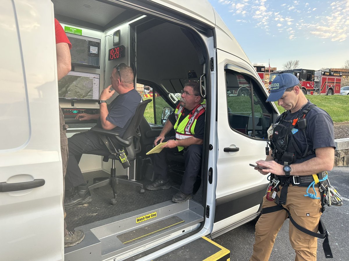 HamCoTNES tweet media