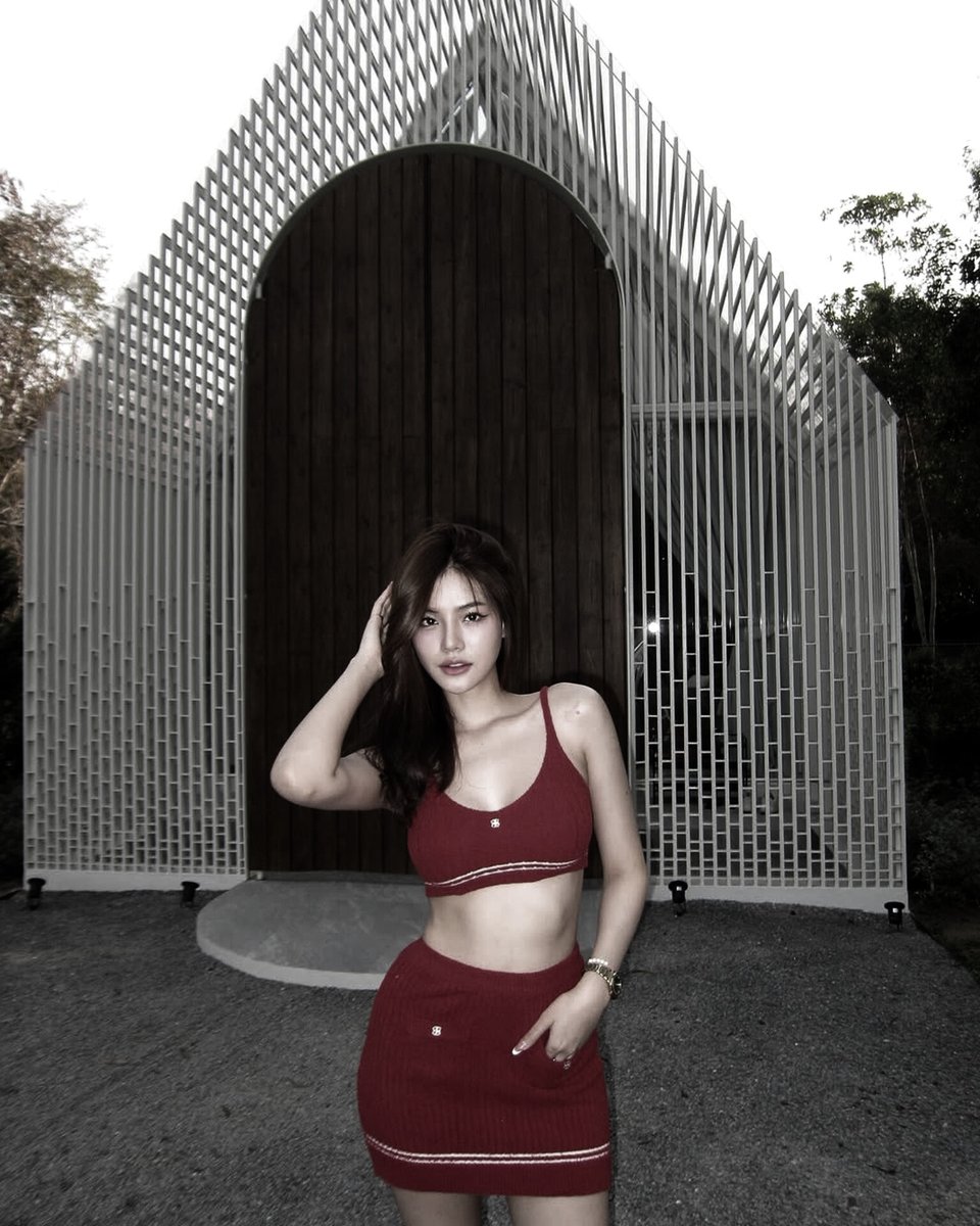 𝗛𝗲𝗹𝗲𝗻𝗮 — 📍𝗦𝘂𝗿𝗮𝗯𝗮𝘆𝗮 tweet media