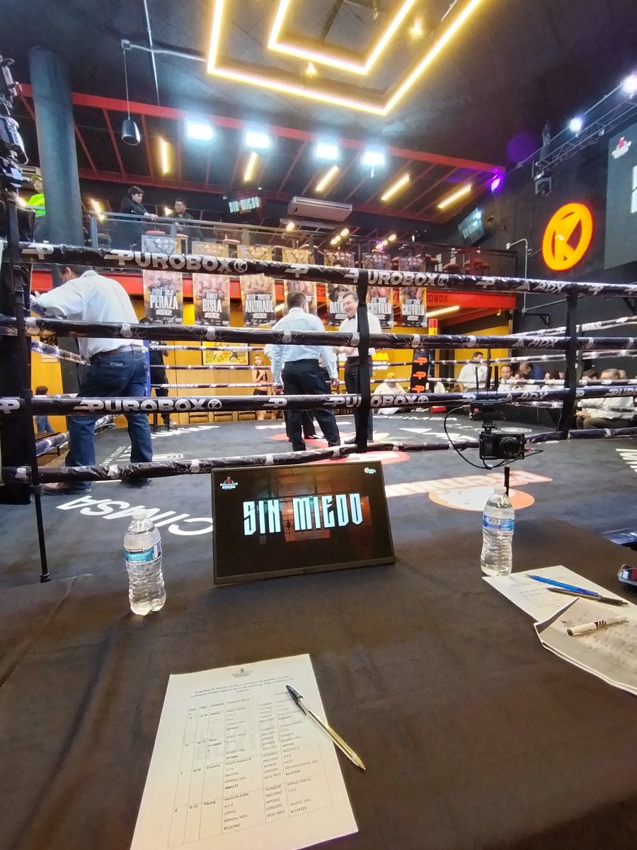 Cerramos la semana con otra velada espectacular de boxeo. 7 peleas profesionales desde el Gimnasio Puro Box, junto con <a href="/gilbertherrerag/">Gilbert Herrera</a> tenemos la transmisión en vivo a través del canal de You   Tube de Rosarito Boxing. A disfrutarlo, los esperamos.