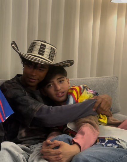 𝓶𝓲𝓷𝓷𝓲𝓮 🐣🐺🏍️ tweet media