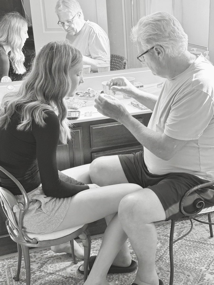 Angie Edinger tweet media