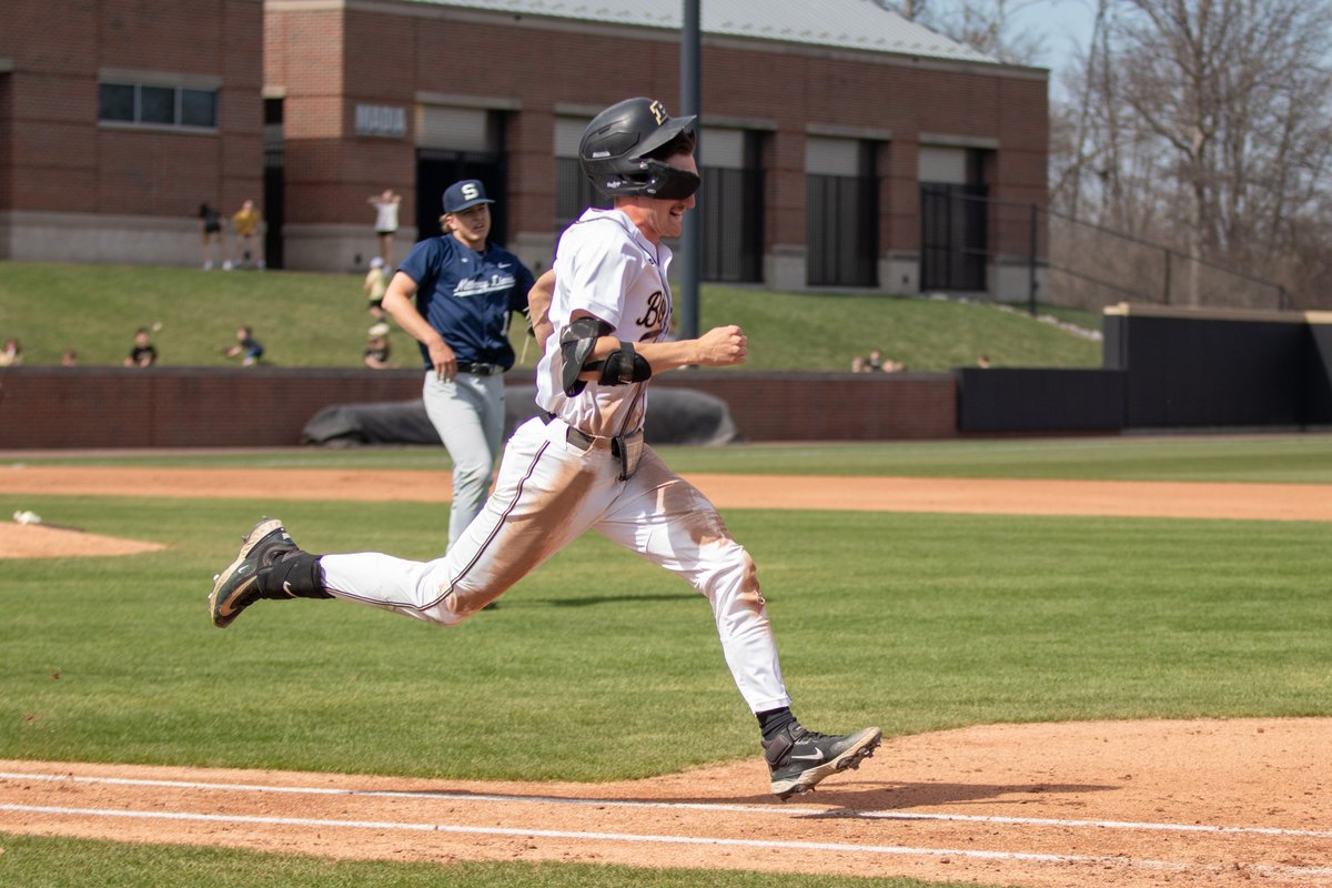 Top Row Pics tweet media