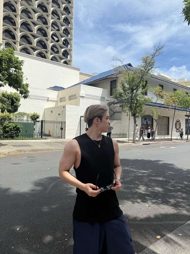 Sebastian tweet media