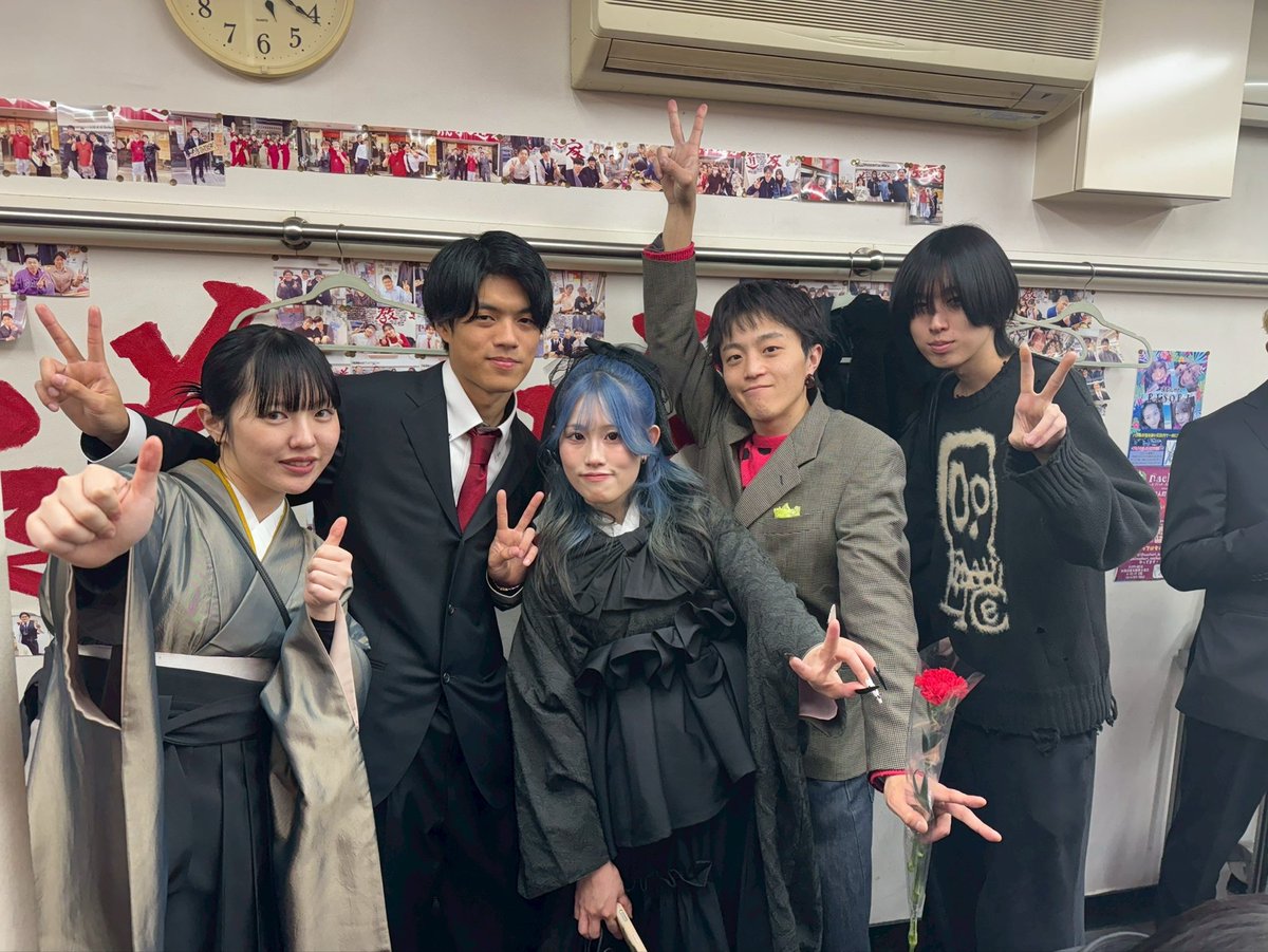 kyoudouya's tweet photo. 🎉近畿大学卒業式🎉
卒業生の皆さんおめでとう御座います🎉
沢山来てくれて感無量でした
これからは社会人として
頑張って下さい👍
またいつでも遊びに来てね😊 https://t.co/jKPdRIv8jZ