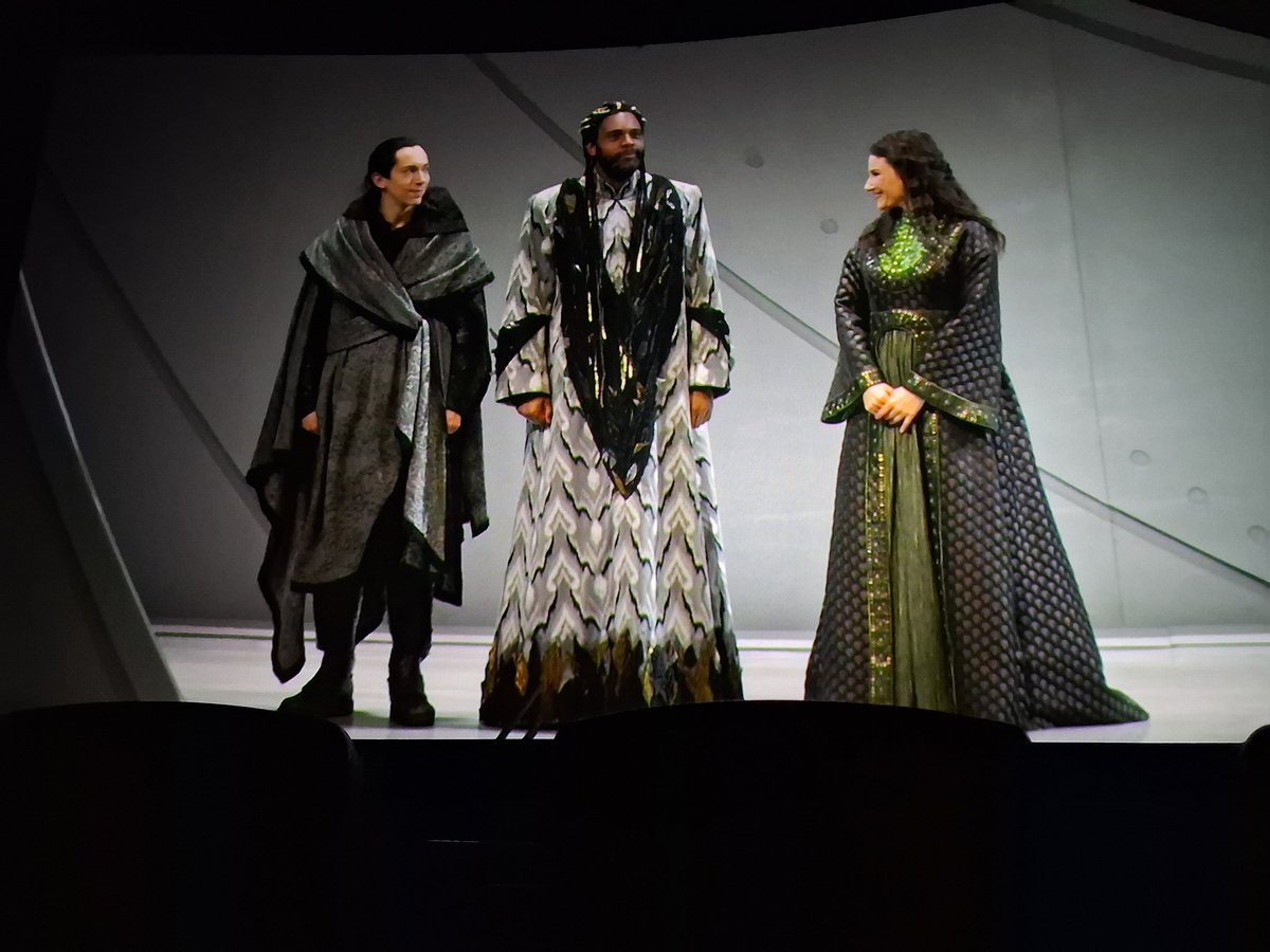 sarebstare's tweet photo. Phenomenal Tristan Und Isolde Live in HD from @MetOpera. The finest musical performance in any #MetHD and brilliant production. Bravi @LiseDavidsen @Spikelmyers @RyanSpeedoGreen @tomkonieczny @GubanovaMezzo ππππππ https://t.co/Zp5tHsRits