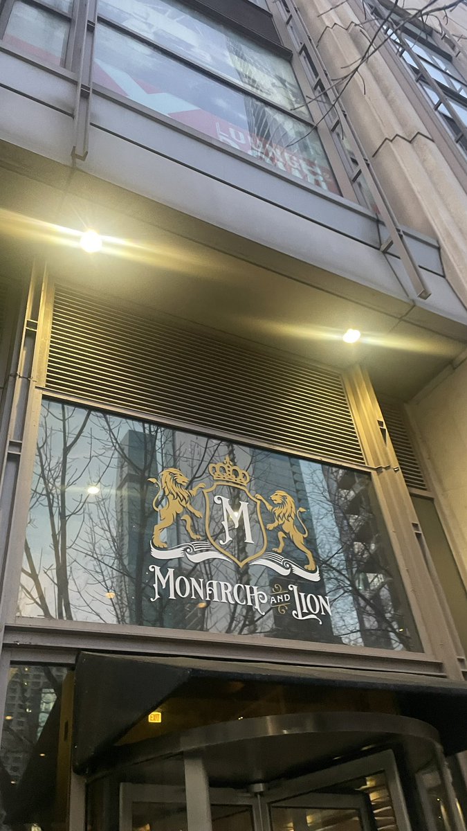 WestLoopTom tweet media