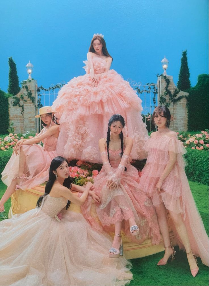 Red Velcro tweet media