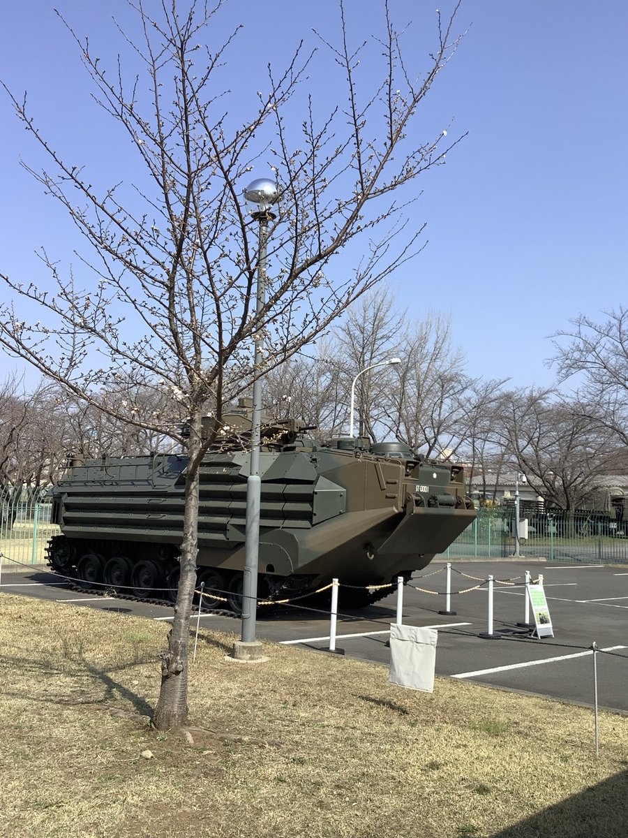 sakura47047138's tweet photo. こんにちは♪りっくんランド売店SAKURAです。
いつもご利用ありがとうございます😊

本日のりっくんランド裏の桜です。
少しずつ桜の咲いた木が増えてきました🌸

今日はお天気が良いので、外のテラスも気持ちが良いです☺️ https://t.co/xknoskMG5K