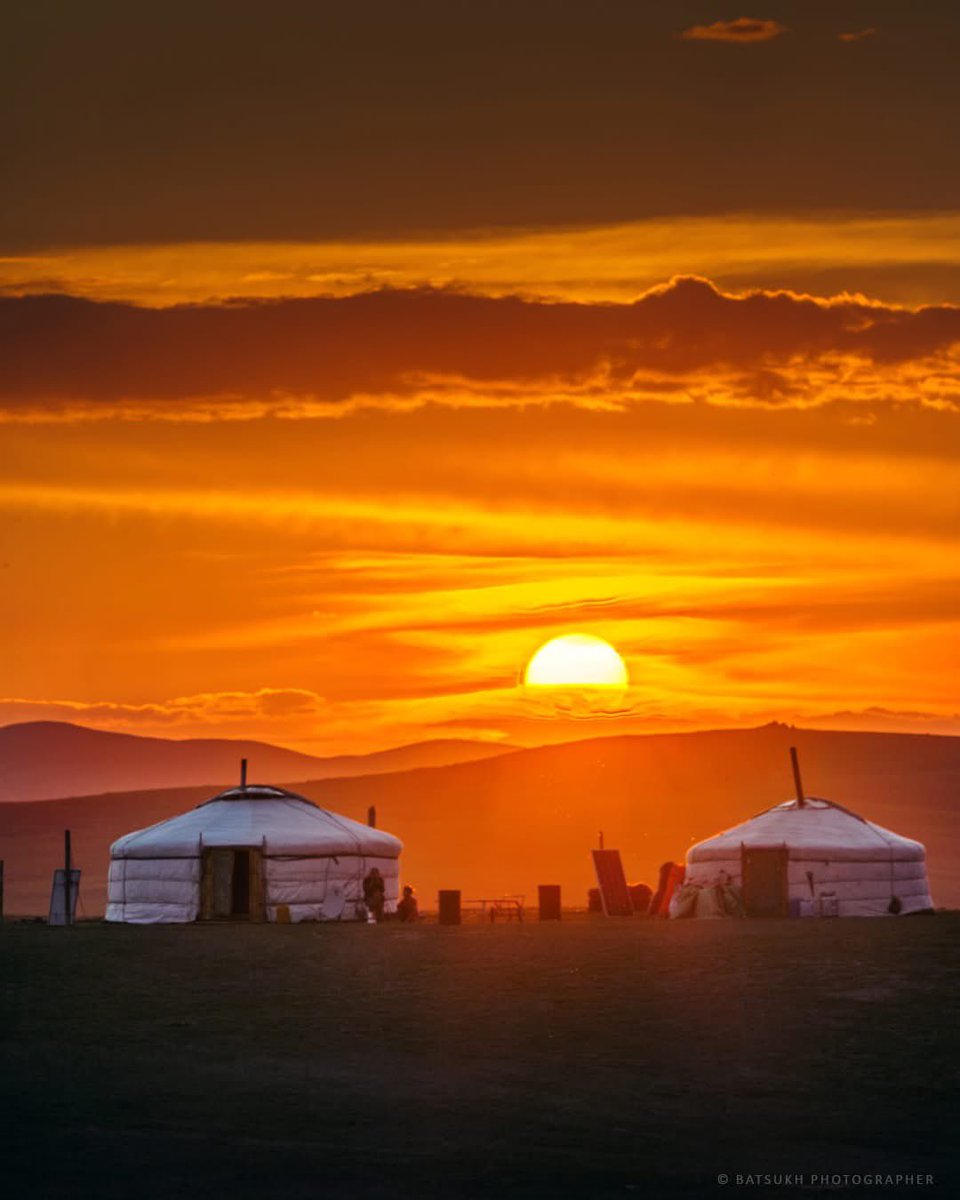 Ч ИДЭРБАЯР tweet media