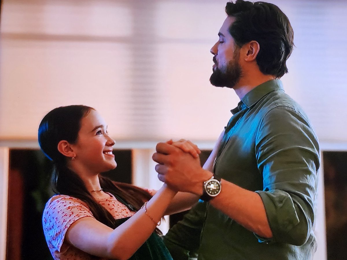 JenJMiller1's tweet image. This was so sweet! #TwoForTee @ChrisMcNally_ @hallmarkchannel #Hearties