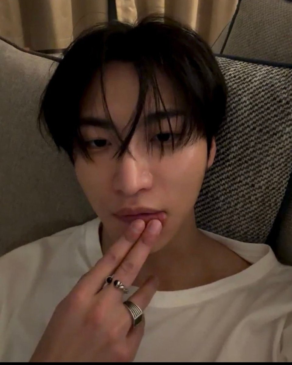 Kay’s °｡⋆ SLURPING WOO’S NOSE ⏳🕰 tweet media