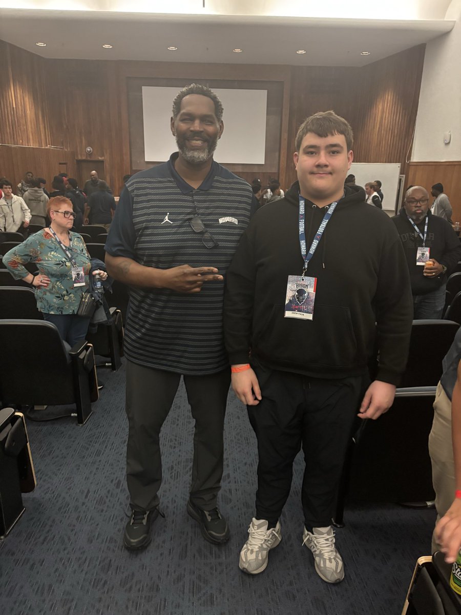PasikDrew's tweet photo. Thank you Coach Gould! I had a great time on campus today, at Howard University! I learned a lot about the program, and the University . @coachnickgould @whatupbob 
@NHSPatriotsFB @CoachAbel92 @SMAC_Football https://t.co/muMS4A6suP