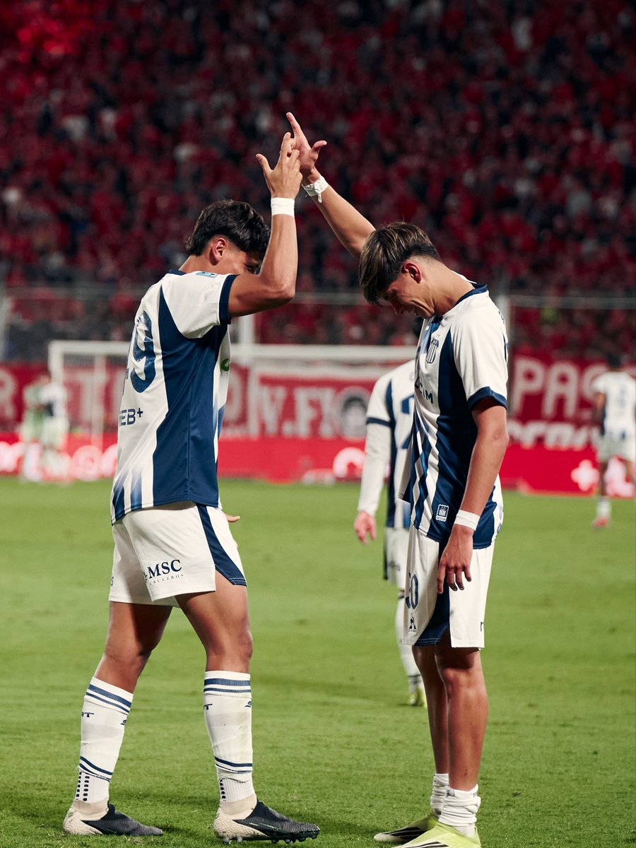 carliteando tweet media