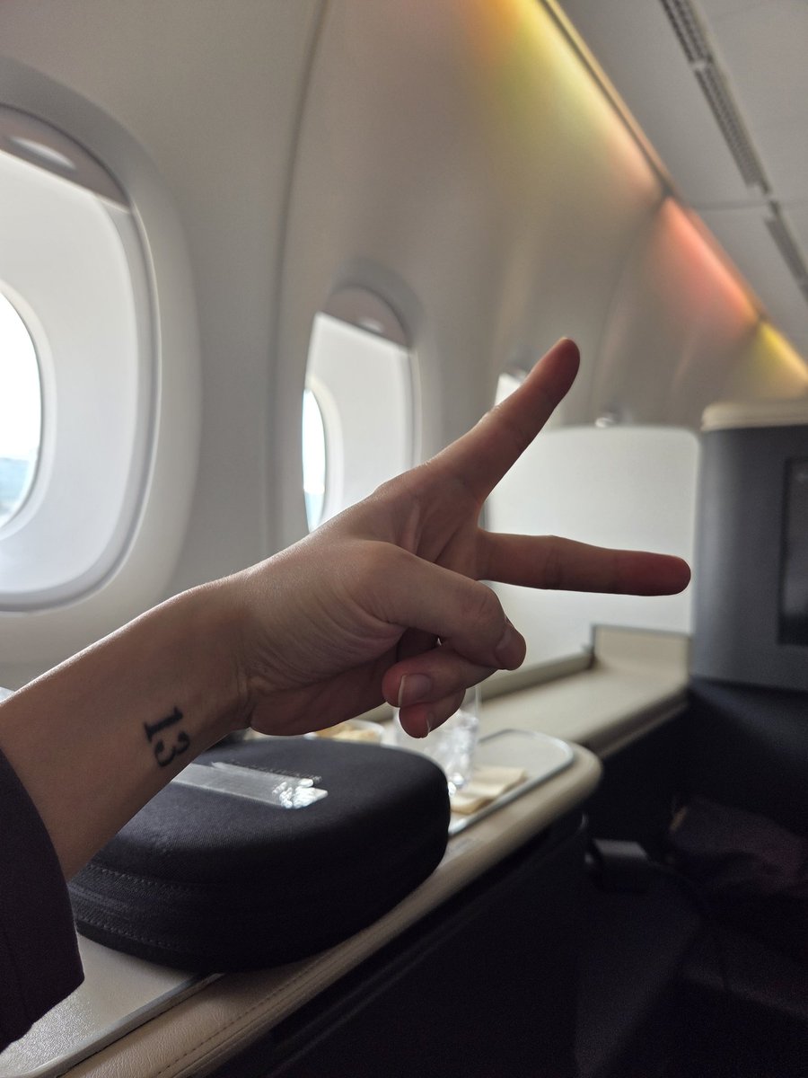 jiminwithluv13's tweet image. #JIMIN just posted on WV...He is soooo sweet! 🥹🫶🏽😭🫶🏽💛

HAVE A SAFE FLIGHT JIMIN 
WE LOVE YOU JIMIN 
WITH JIMIN TILL THE END 
#지민 #PJMs