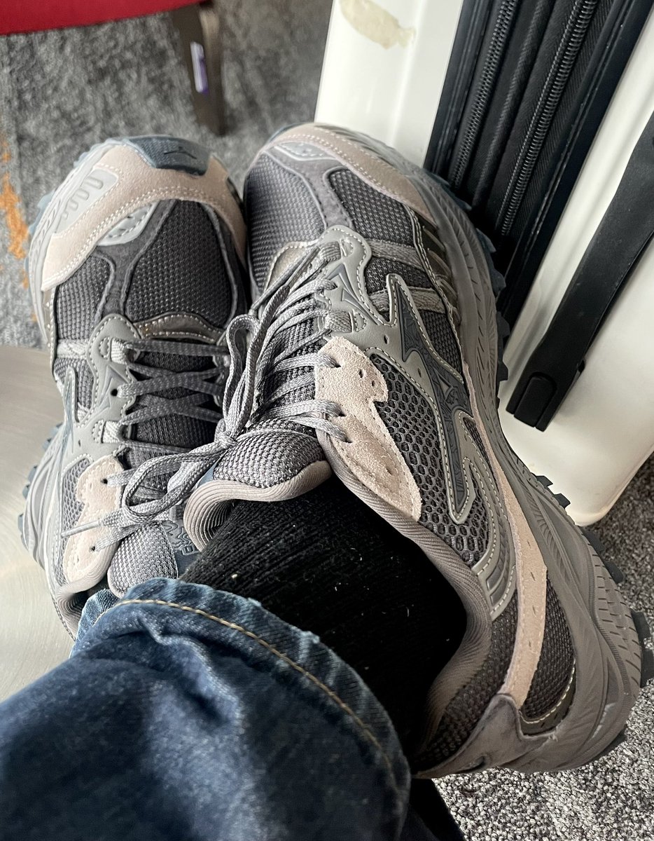 SocksStud's tweet photo. 🦶👣🧦👟👞🥾✈️🌎🎉 https://t.co/Mae0uF0CYD