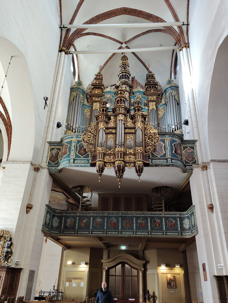 清水真理  作品集発売中。 tweet media