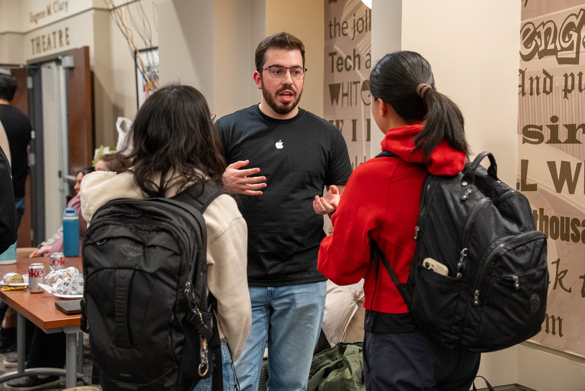 GeorgiaTech_ECE's tweet photo. This week’s @Apple NSI spring mini-kickoff event gave students a chance to learn more about careers in hardware technology, computer architecture, and silicon chip design. Many thanks to the Apple engineers who took time to engage with students! https://t.co/Ch6tfL0bdB