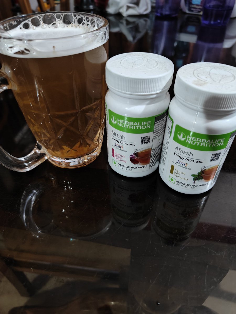 pinky16mishra's tweet image. Being skinny doesn’t always mean being healthy.
Low muscle + high body fat = poor metabolism, low energy, weak strength.
Don’t aim to be thin.
Aim to be strong.
#StrongNotSkinny #SkinnyFat #HealthTips