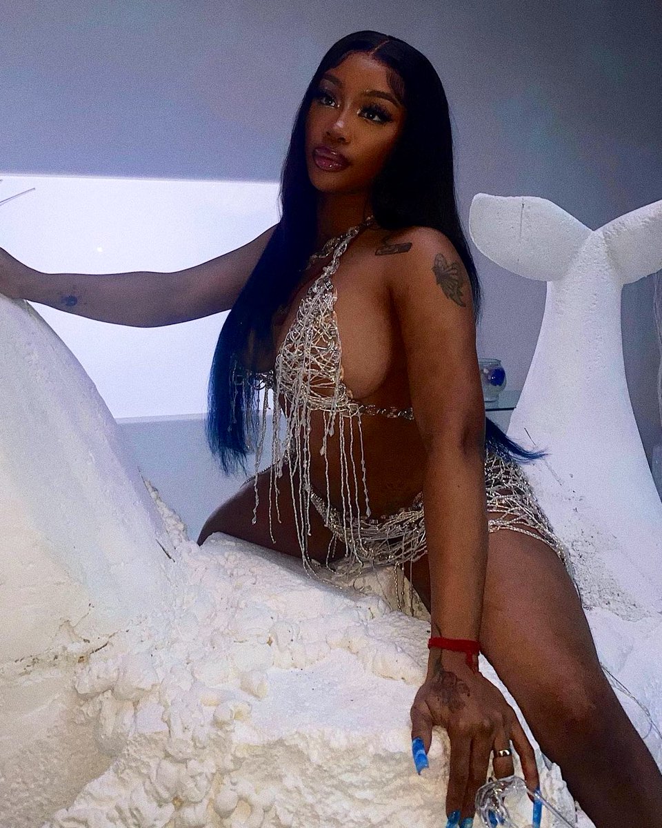 cel ☆゚.*・。 tweet media