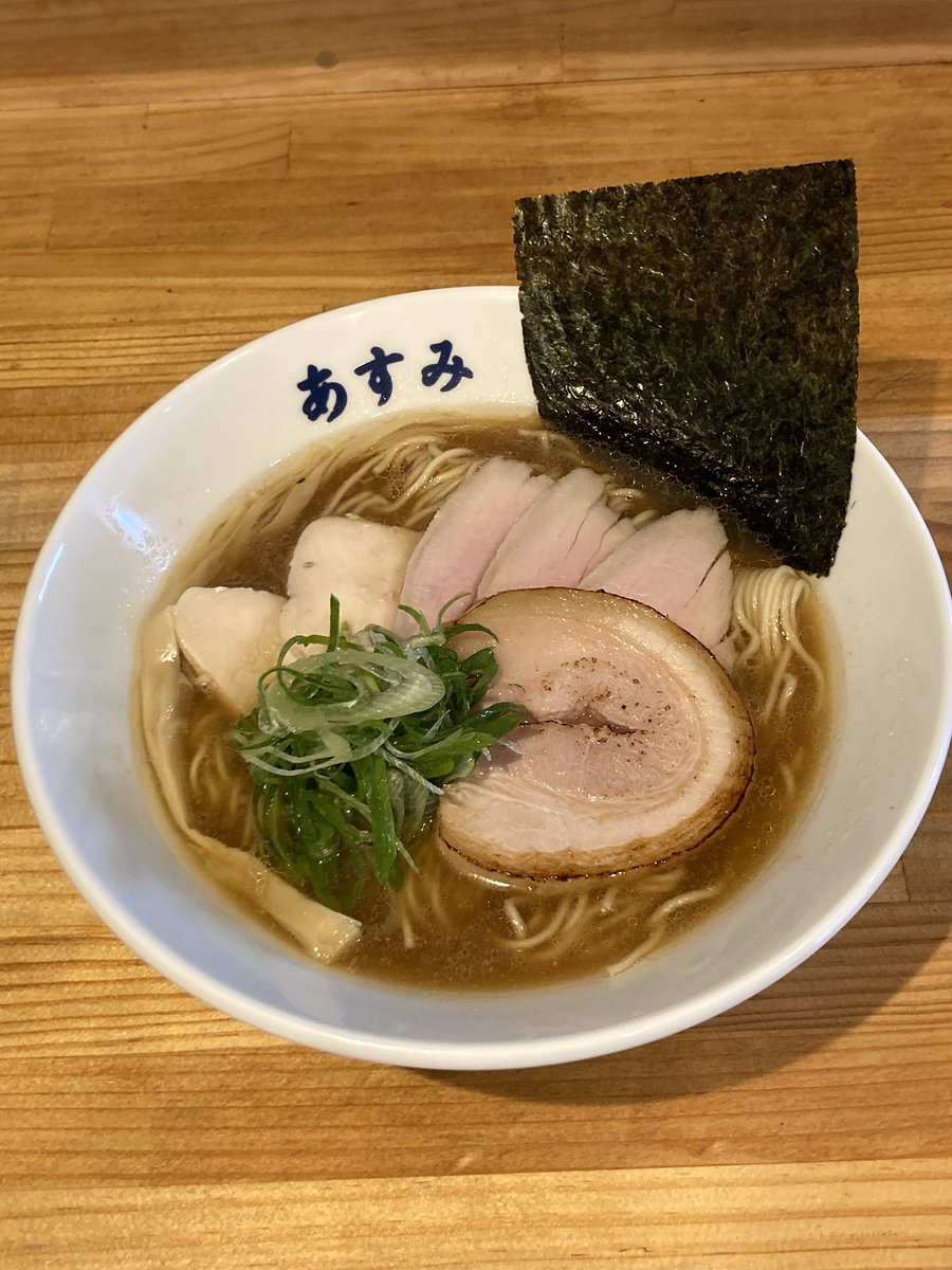おはようございます🌞

三連休まぁ暇です…
最終日の今日なんとか売れて欲しいです🍜

11:00〜14:30
17:00〜20:00

明日明後日お休みいただきます。
よろしくおねがいします🍜