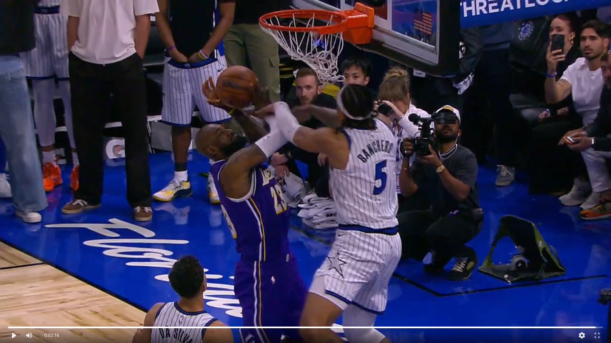 amayass8's tweet photo. @NBALAKERSBLOG CHUPENLAAA LADRONESSSS, 9 ROWWWWWWWWWW https://t.co/W6oLK3vJaj