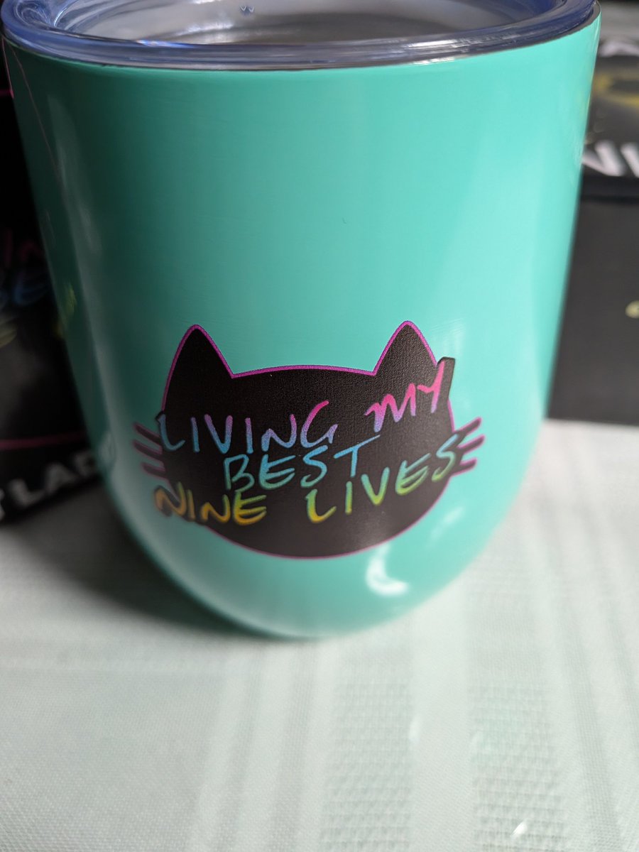 NewfieChaos tweet media