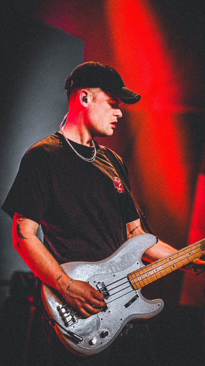 Sabs ⇝ Poet with Heart 🦖 tweet media